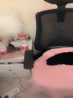 日韩欧美人妻定制操，揭秘社交媒体上的诱惑与陷阱