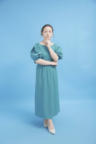国产女人综合久久精品视，展现女性风采的多元魅力