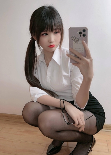 人妻精品制服丝袜热议，久久久背后的故事与诱惑久久人名