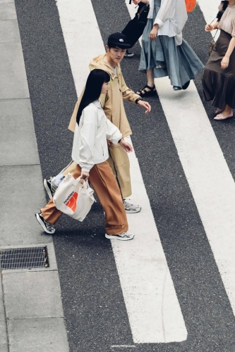 东京AV热热精品，探索都市中的艳遇天堂