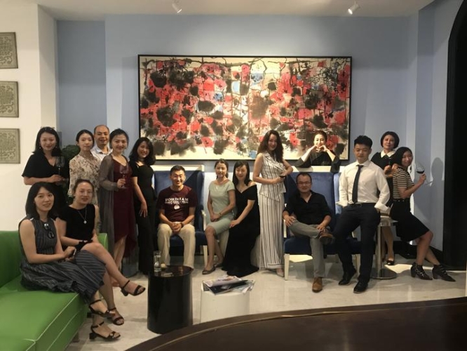 亚洲一区欧美激情，探秘多元文化下的浪漫故事